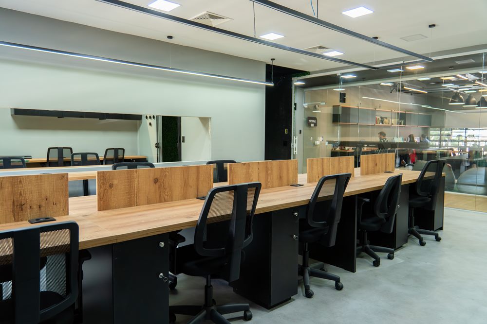 Bancadas de trabalho compartilhadas no Hub
